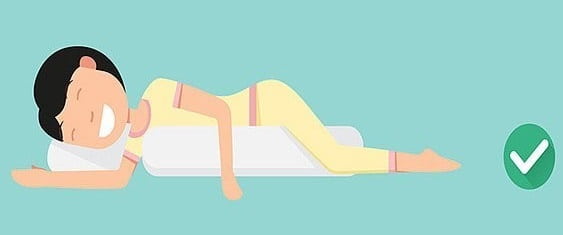 خوابیدن به پهلو برای رفع کمردرد 