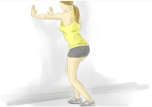 کشش ساق پا ایستاده